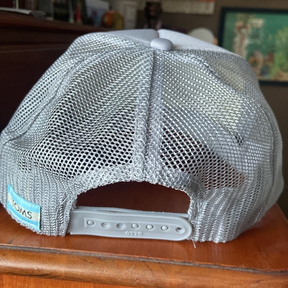 TOMS Grassroots Good Trucker Hat Cap Gray Pink GUC - Picture 3 of 5